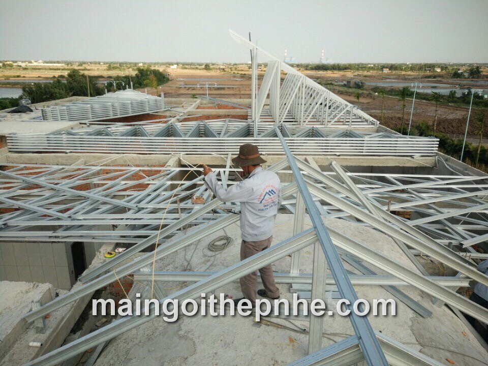 HỆ VÌ KÈO THÉP MẠ MÁI 3 LỚP